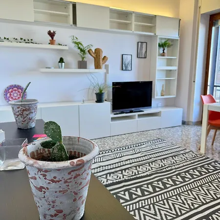 4 Balconi House- Moderno A