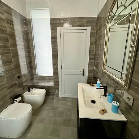 4 Balconi House- Moderno A