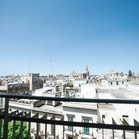 4 Balconi House- Moderno A