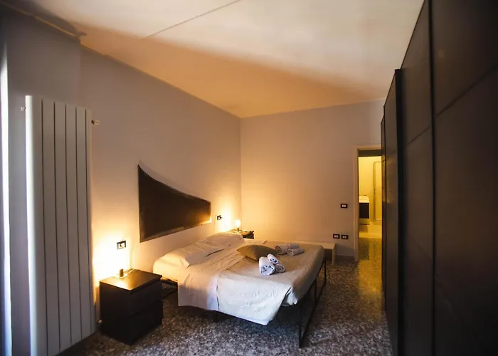 4 Balconi House- Moderno A *