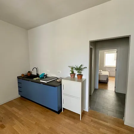 4 Balconi House- Moderno A *
