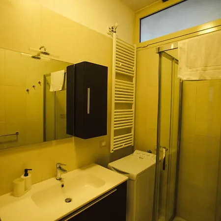 4 Balconi House- Moderno A